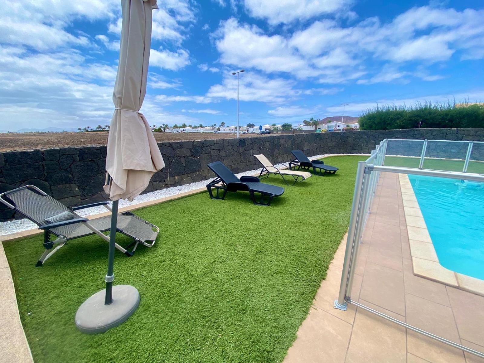 Villa Abuelo Paco - Private Heated Pool プラヤ・ブランカ エクステリア 写真