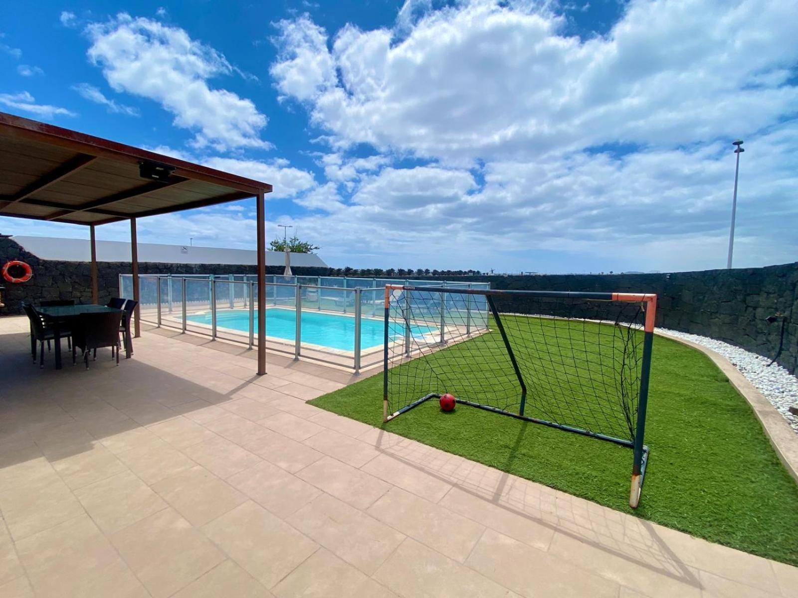 Villa Abuelo Paco - Private Heated Pool プラヤ・ブランカ エクステリア 写真